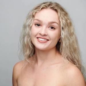 Meet your Posher, Claire